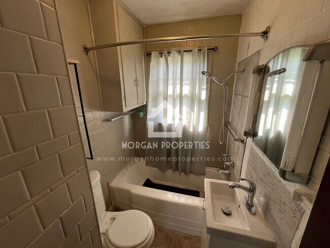 Foto del edificio - 129 Ringwood Way