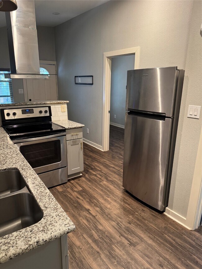 Foto del edificio - 4630 Woodside St