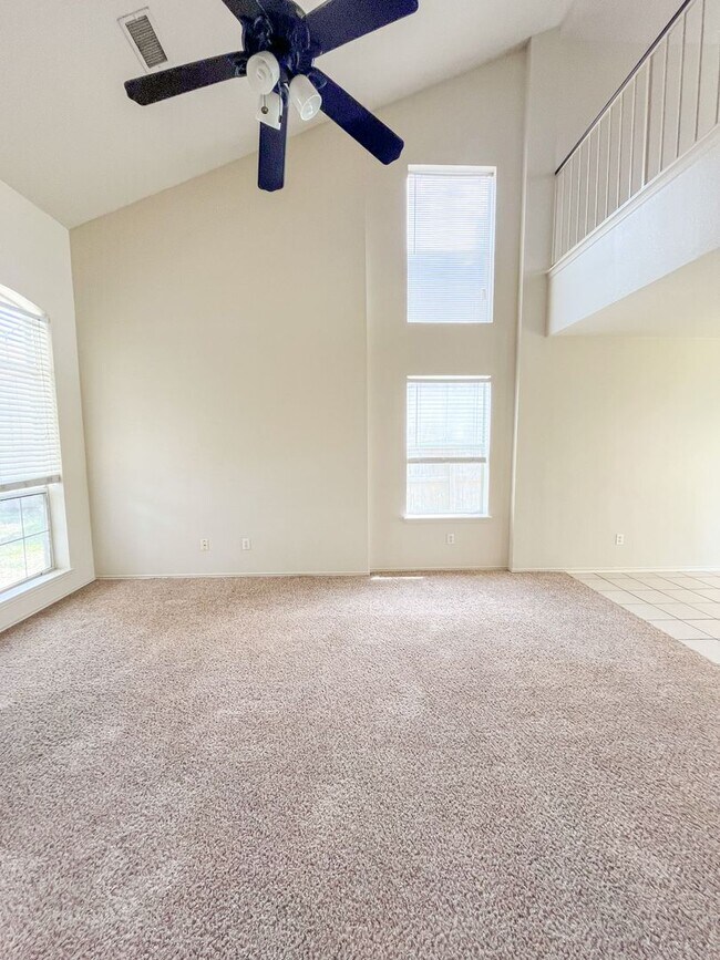 Building Photo - Available NOW!!!! Lovely 2-story, 3 bedroo...