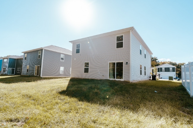 Building Photo - 47 Currant Cir