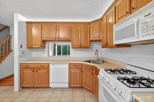 Building Photo - 134 Pear Tree Ln