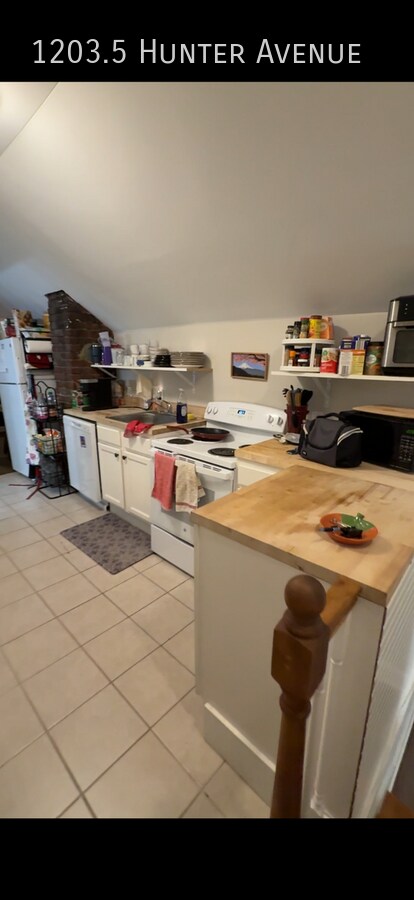 Foto del edificio - 1203.5 Hunter Ave