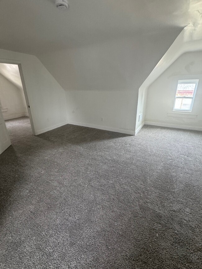 Building Photo - 2310 Jenny Lind St