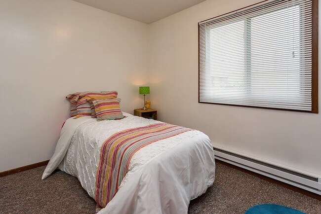 Foto del edificio - 240 S James St