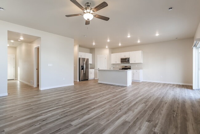 Building Photo - 2154 Flower Blossom Ave