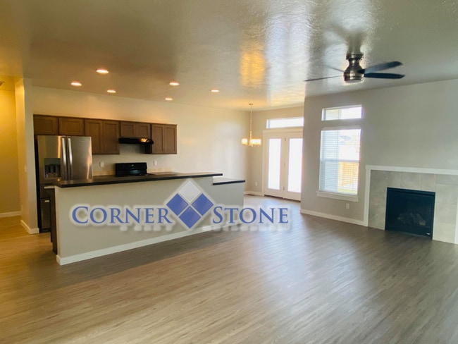 Building Photo - Like New Home in Brookdale Subdivision!