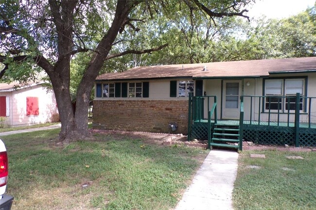Building Photo - 705 Otis St