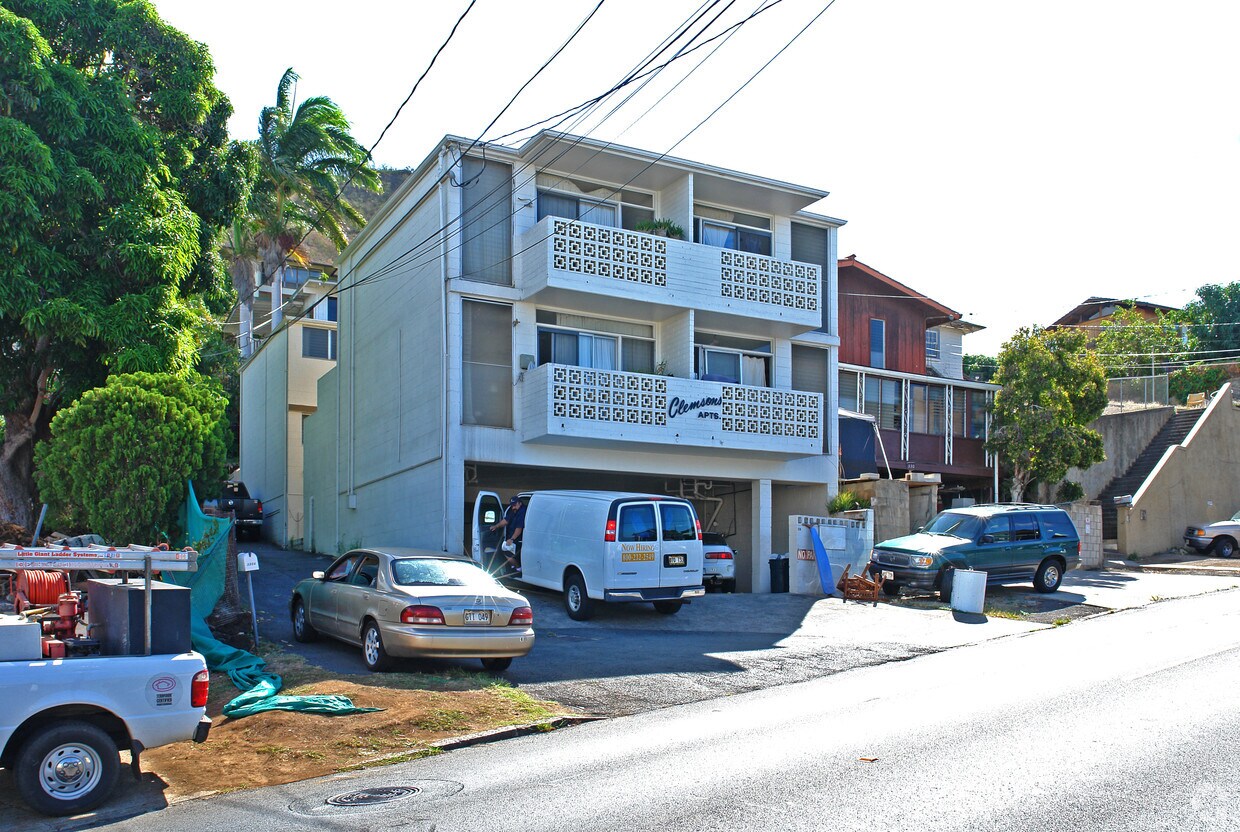 Primary Photo - Clemsons Apartments
