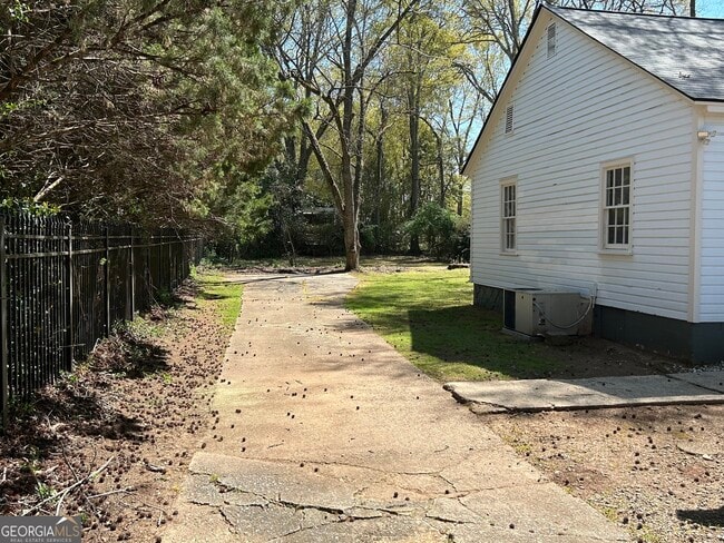 Foto del edificio - 1875 S Lumpkin St