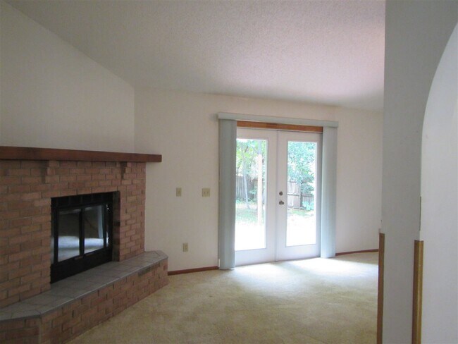 Foto del edificio - 541 Fox Hollow Ln