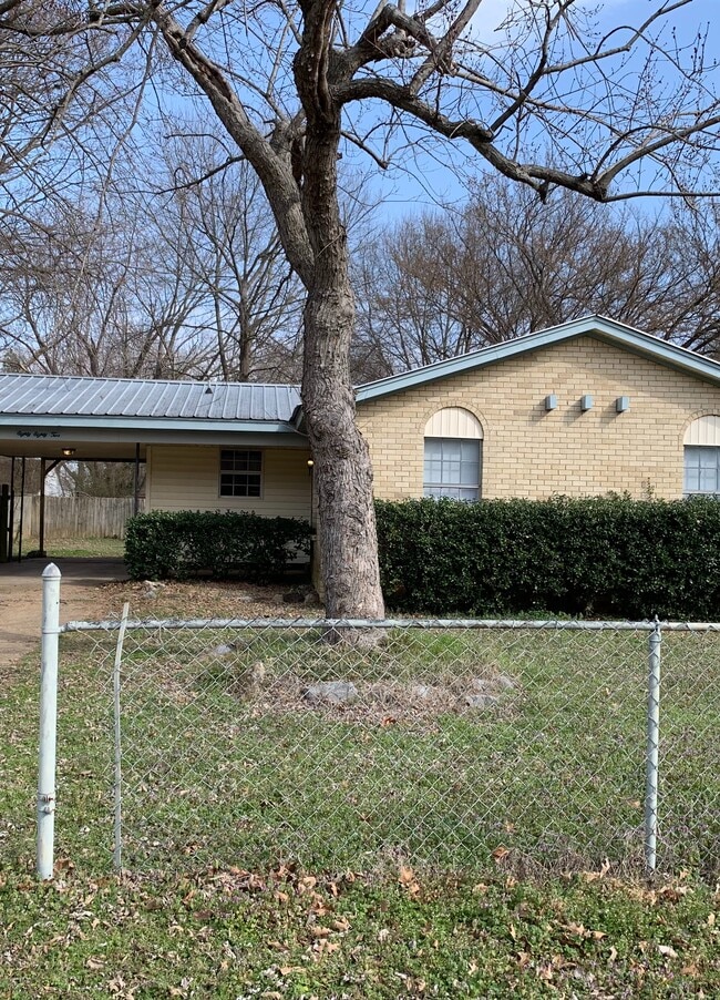 Photo - 8082 Ashbrook Dr House