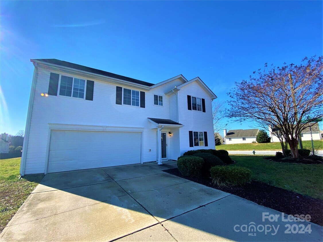 Primary Photo - 800 Caledon Dr