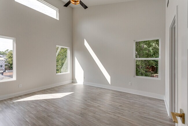 Foto del edificio - 1715 Kellow St