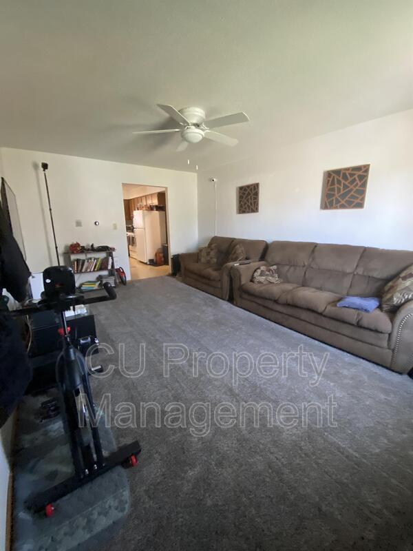 Foto del edificio - 803 E Harding Dr