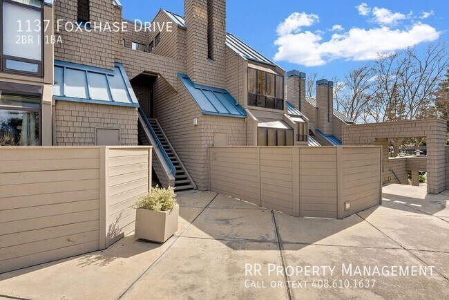 Building Photo - 1137 Foxchase Dr