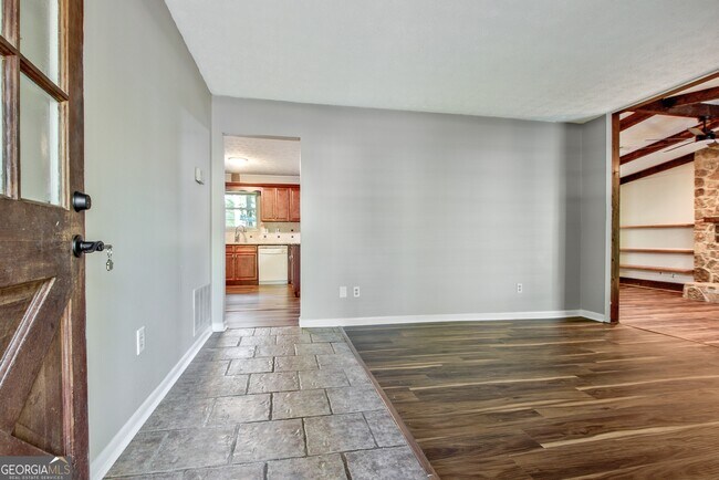 Foto del edificio - 11 Logwood Ln