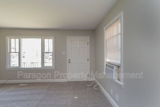 Building Photo - 1116 8th Ave