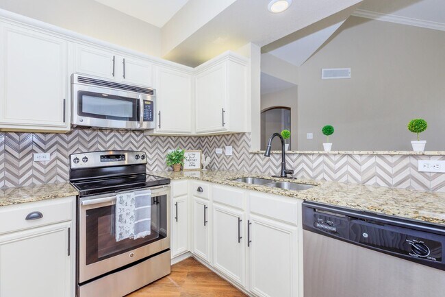 Foto del edificio - Preston Heights Apartments