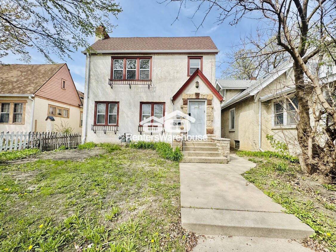 Primary Photo - 2104 Lowry Ave N