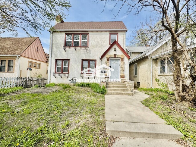 Building Photo - 2104 Lowry Ave N