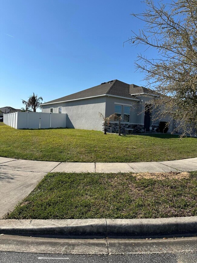 Foto del edificio - 314 Briarbrook Ln