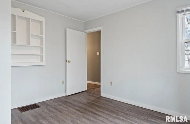 Foto del edificio - 1127 N 6th St