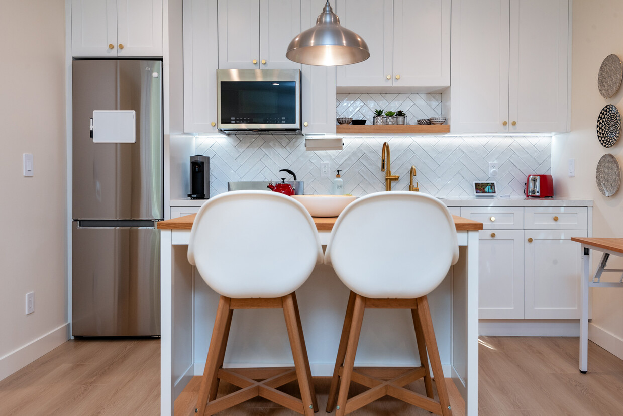 Kitchen - 8823 Horner St