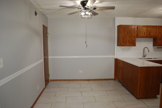 Foto del edificio - 5S070 Pebblewood Ln
