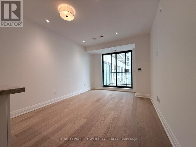 Photo du bâtiment - 505 Glencairn Ave