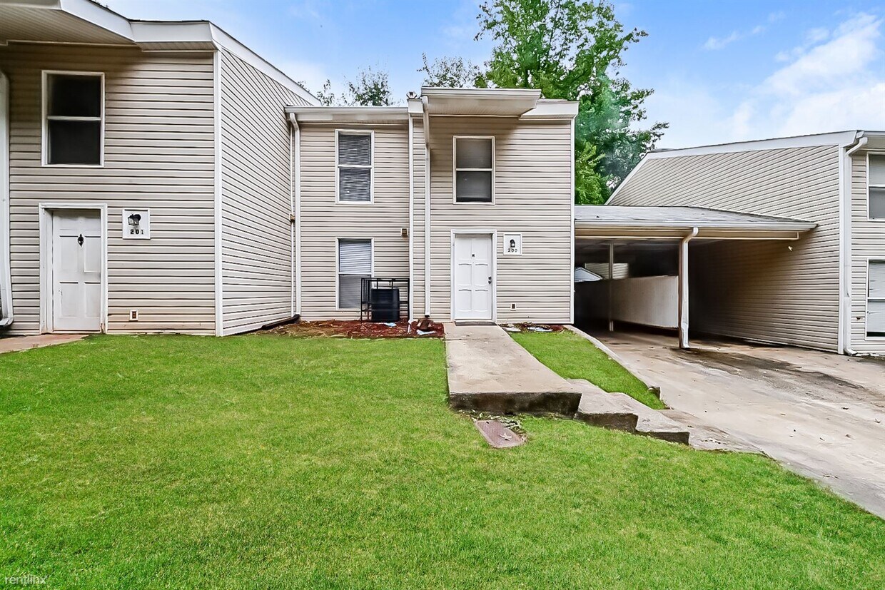 Foto principal - 3 br, 2.5 bath House - 200 Governors Dr