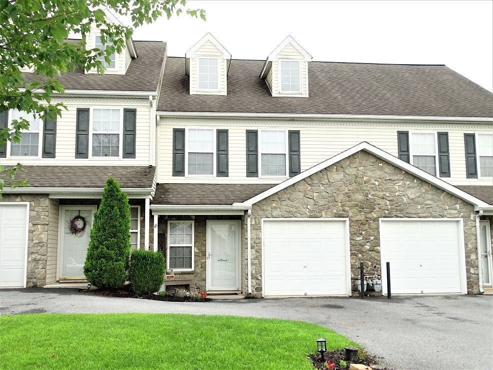Primary Photo - 45 Grouse Dr
