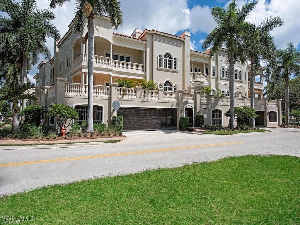 Foto del edificio - 627 6th Ave S