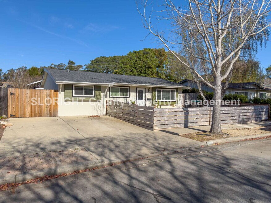 LEASE PENDING - Spacious Home in Laguna Lake - 4 Bed / 2 Bath