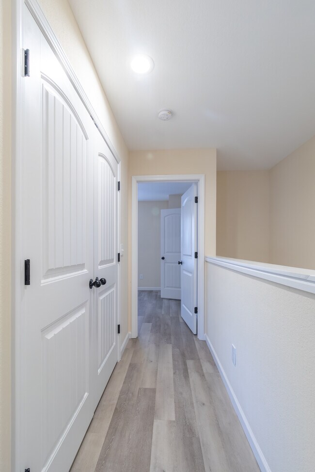 Foto del edificio - 933 Warrior Hill Dr