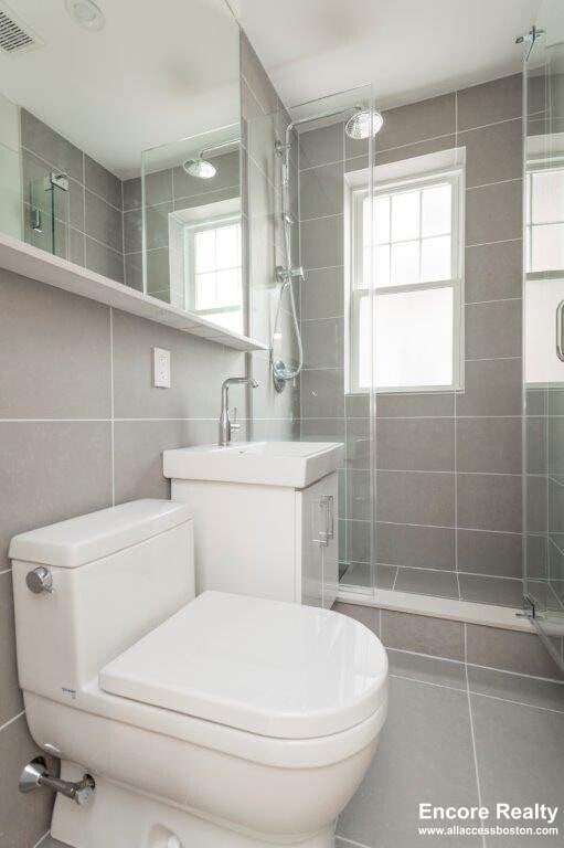 Building Photo - 286 Chestnut Hill Ave