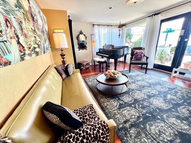 Foto del edificio - 4146 Beach Dr SW