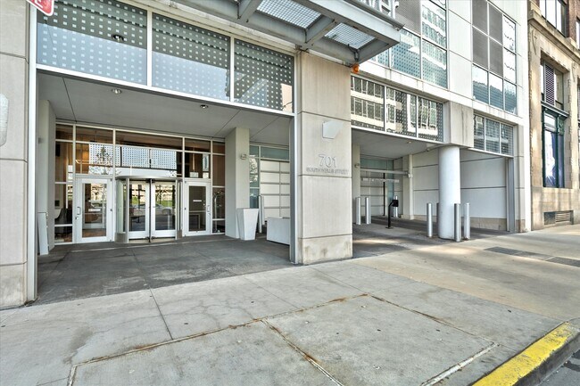 Foto del edificio - 701 S Wells St