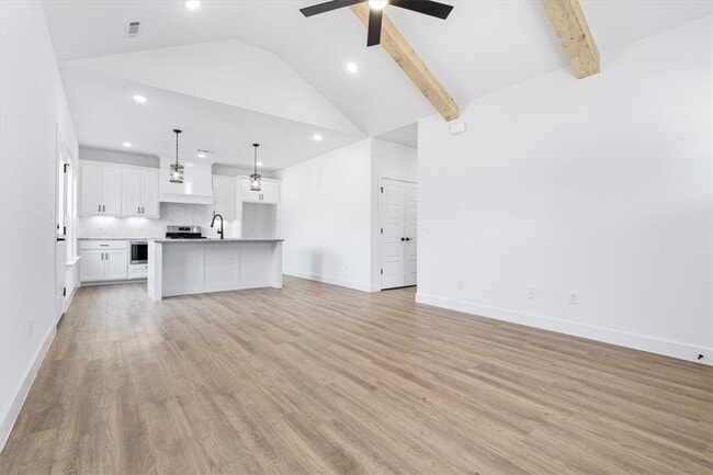 Building Photo - 40 Hebrides Dr