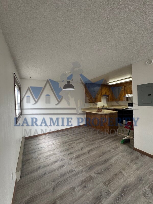 Foto del edificio - 1537 E Person St