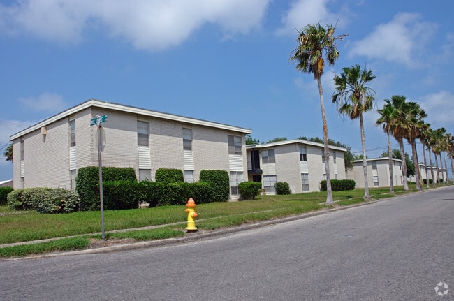Building Photo - Admiral Brittany Apartments