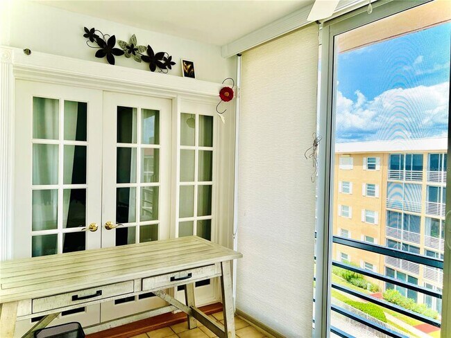 Foto del edificio - 304 Golfview Rd