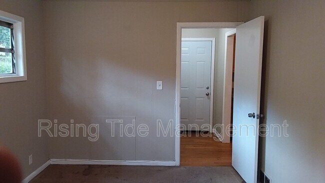 Foto del edificio - 904 Nelson Dr