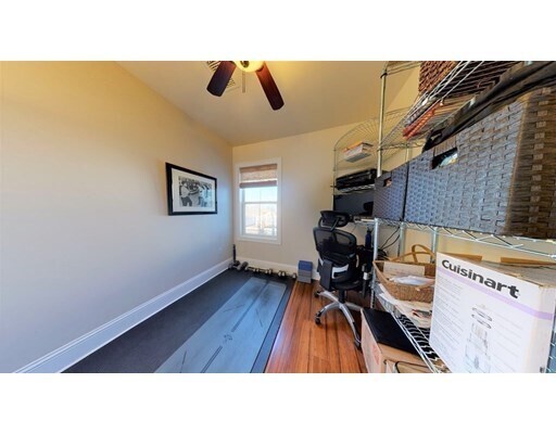 Foto del edificio - 346 W 3rd St