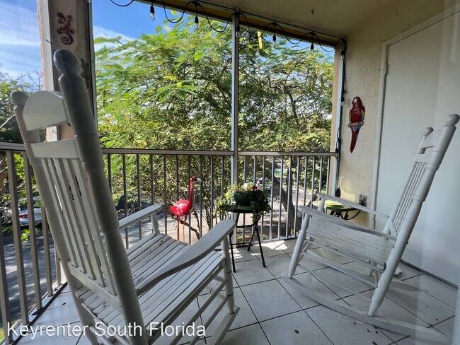Building Photo - 2 br, 2 bath House - 811 SE 4th Ave Unit C205