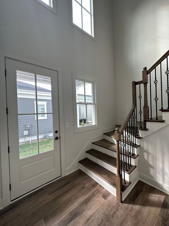 Foto del edificio - Brand New Norton Commons Condo!