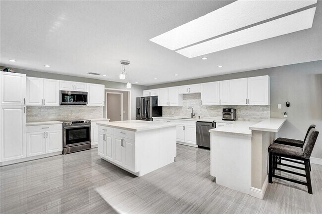 Foto del edificio - 9620 NW 26th Ct