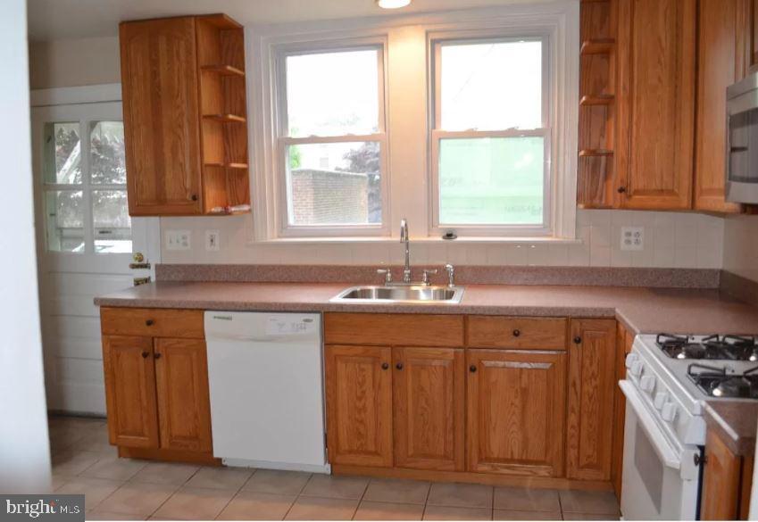 315 Rector St, Philadelphia, PA 19128 Townhome Rentals in