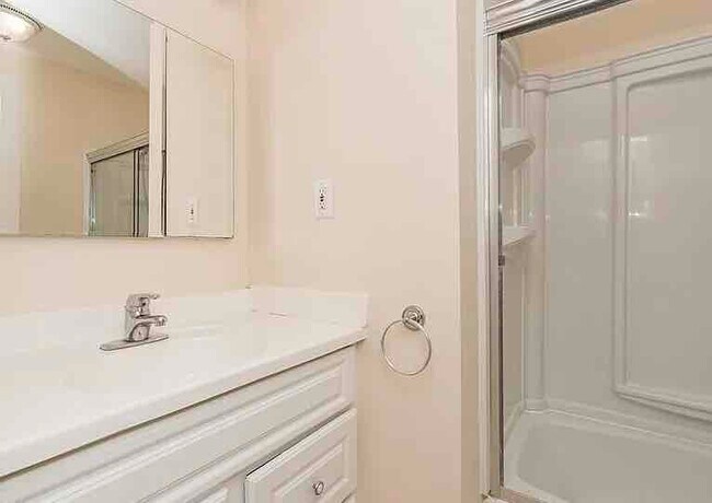 Building Photo - 4314 Brown Ln
