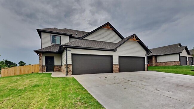 Building Photo - Luxury 2 Story, 3 Bedroom 2.5 Bathroom Townhome with 2 Car Garage in Piedmont Schools
