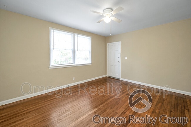 Building Photo - 1026 Pershing St